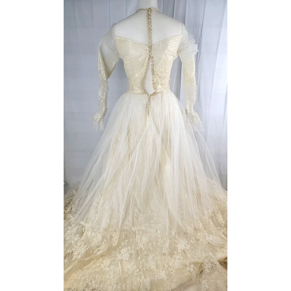 Vintage 1950s Lace Tulle Wedding Dress Illusion Neck Train XS Bridal
